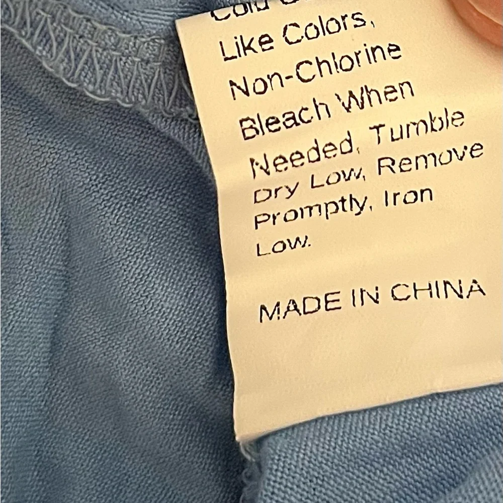 SHEIN Mock Letter Graphic Crop Top Size M - Picture 5 of 6